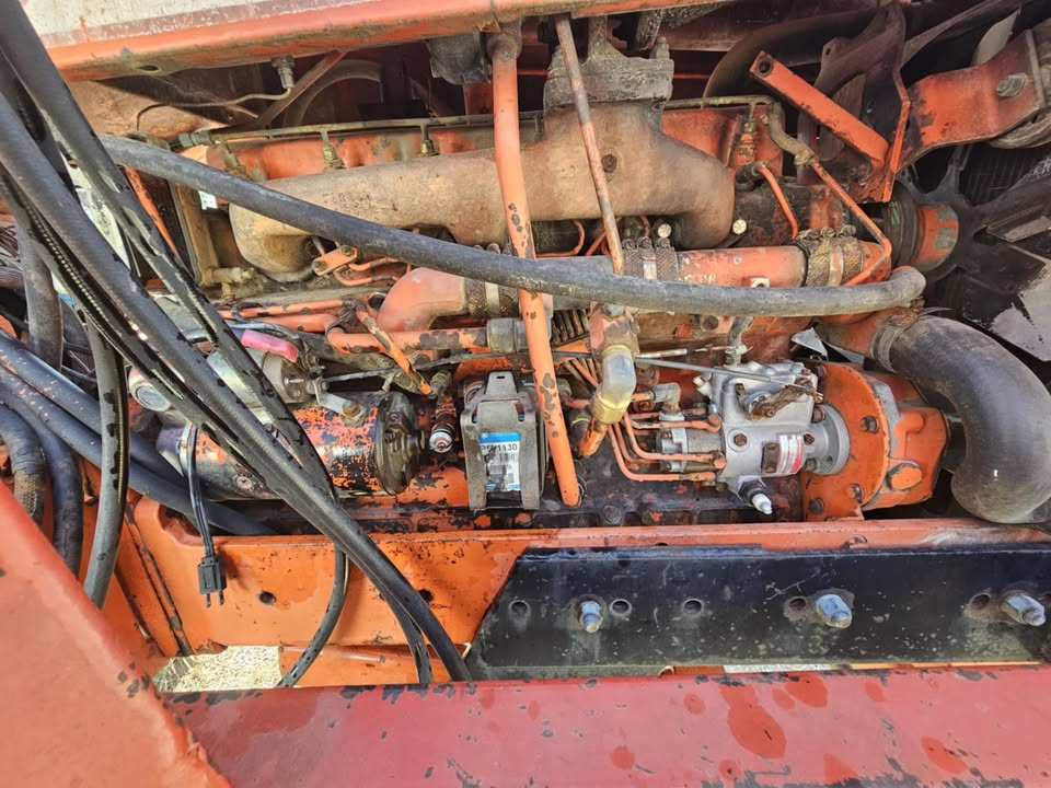 Sold -1975 Tractor Allis-Chalmers 200 w/ loader - Image 7