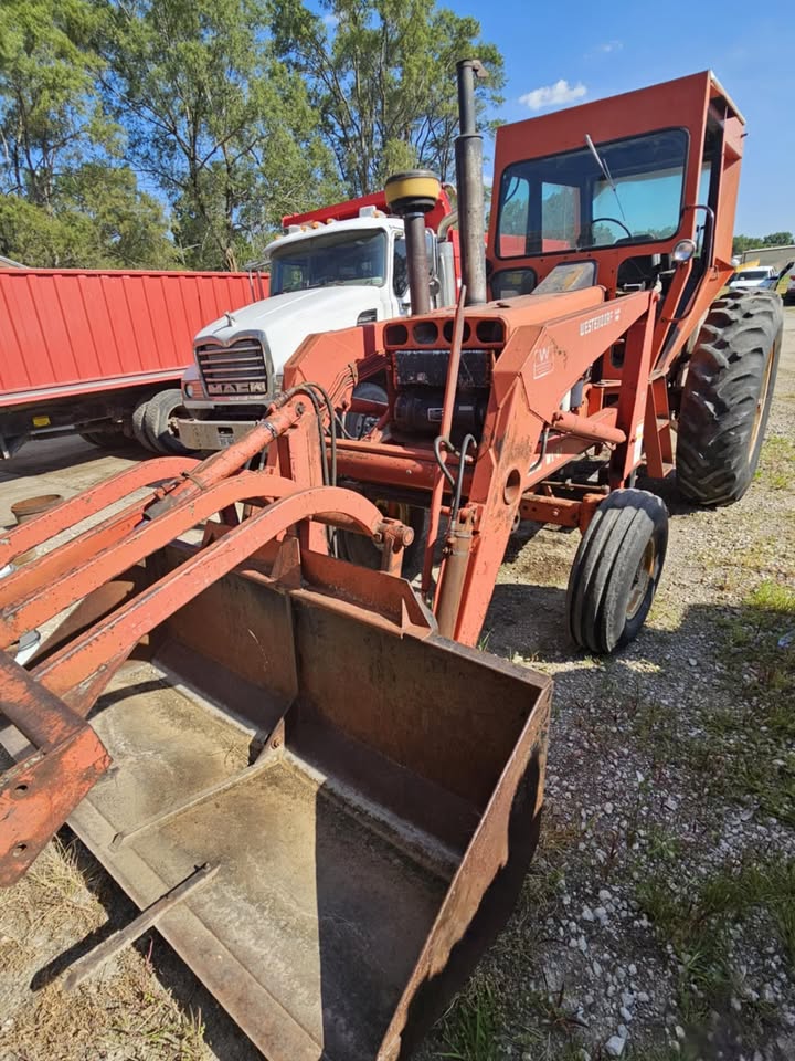 Sold -1975 Tractor Allis-Chalmers 200 w/ loader - Image 9