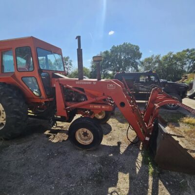Sold -1975 Tractor Allis-Chalmers 200 w/ loader