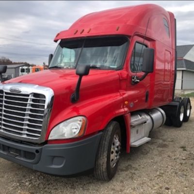 2018 Freightliner Cascadia 125 Semi Truck — 475,683 Miles | 8.5/10 | Sleeper