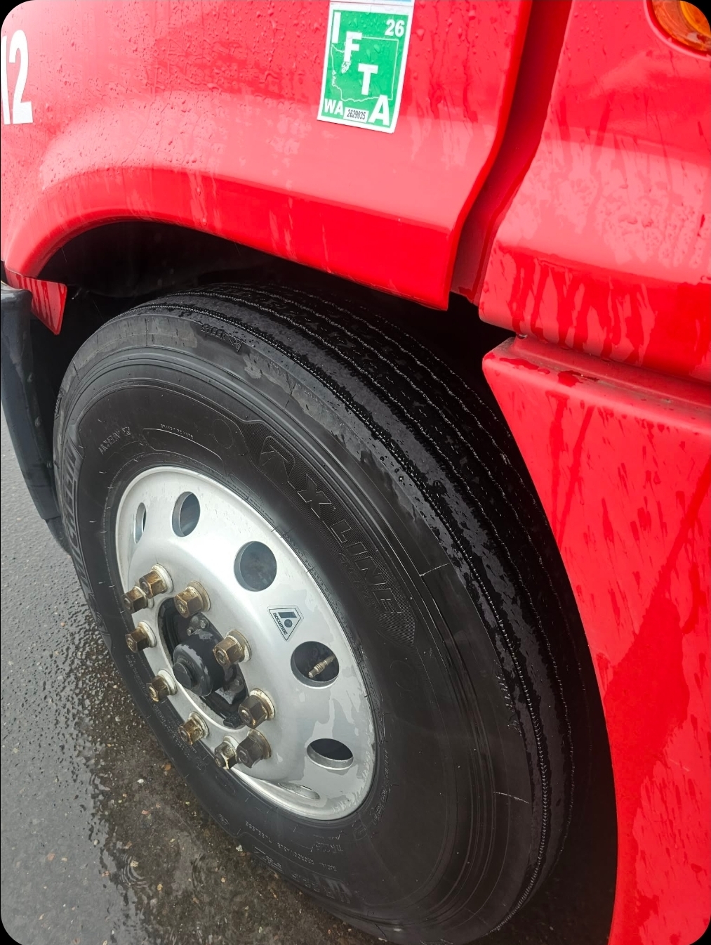 2018 Freightliner Cascadia 125 Semi Truck — 475,683 Miles | 8.5/10 | Sleeper - Image 6