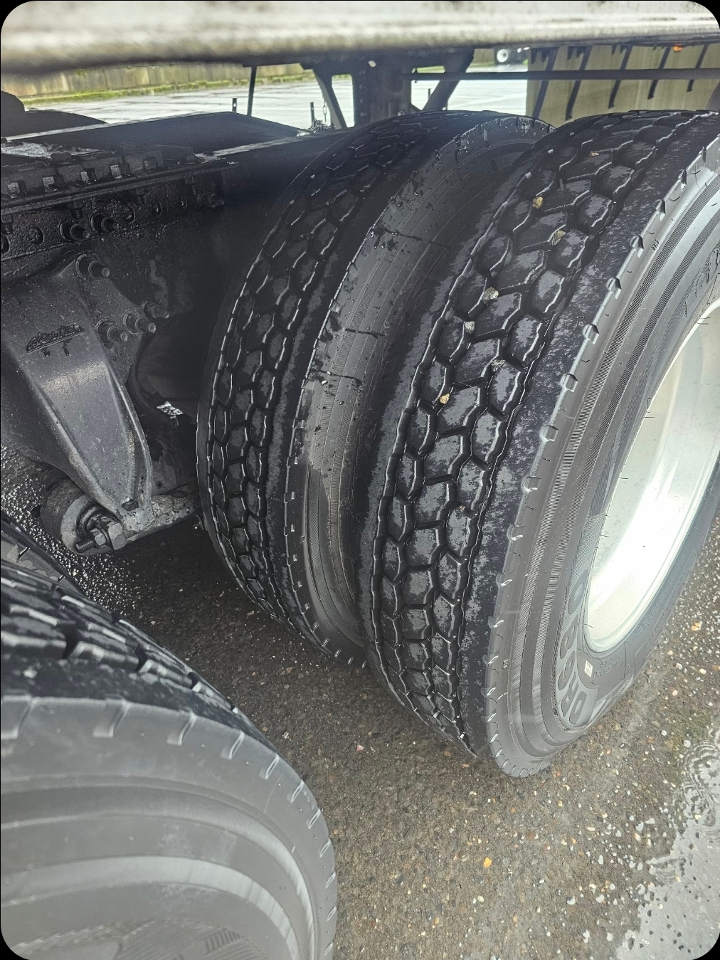 2018 Freightliner Cascadia 125 Semi Truck — 475,683 Miles | 8.5/10 | Sleeper - Image 8